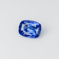 1,63 carats, saphir bleu barbeau à facettes, couleur exceptionnelle, belle taille