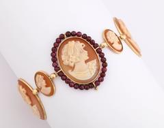Amedeo "La Romana" Cameo Garnet Gold Bracelet