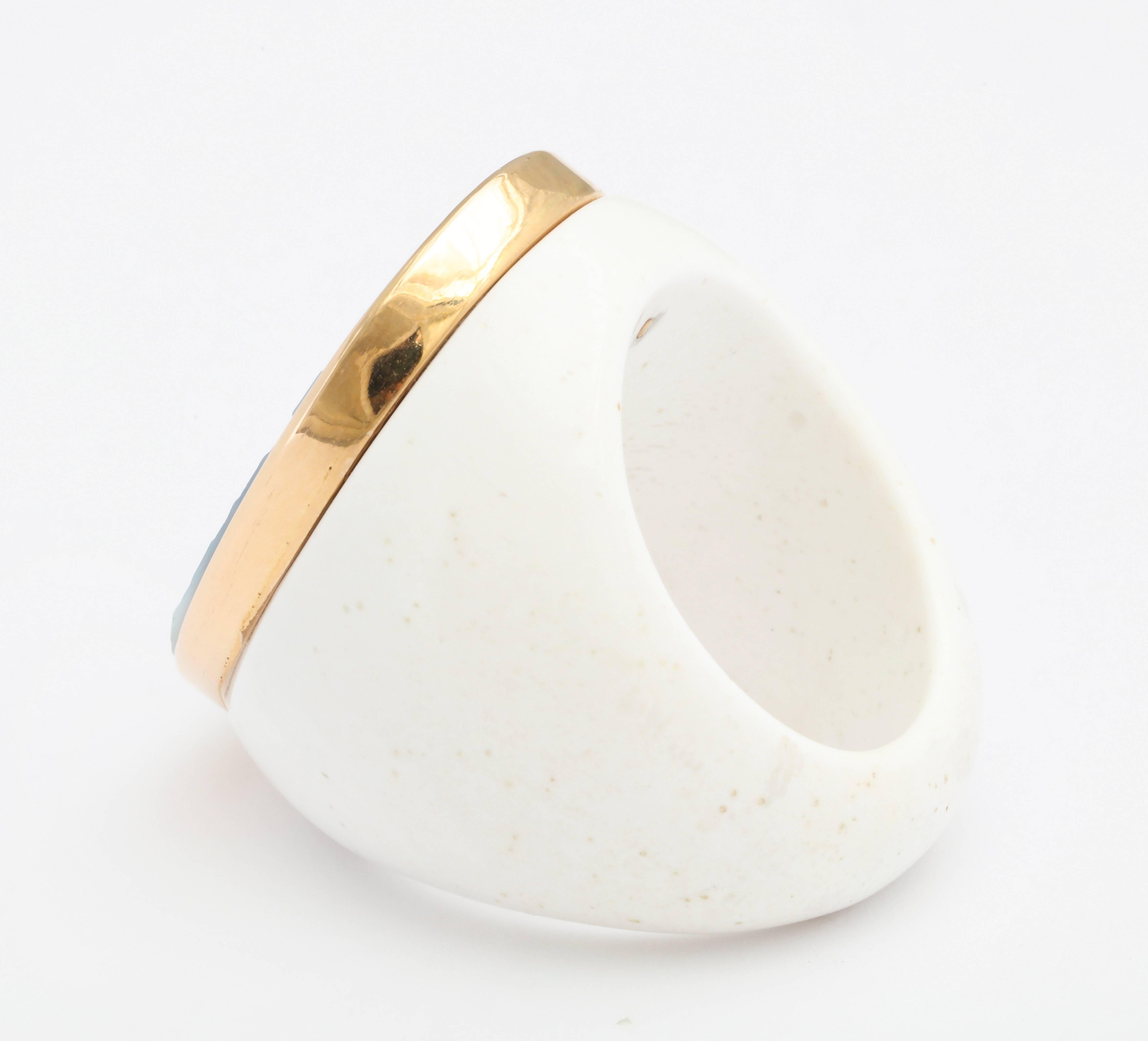 Amedeo Agata Cameo Gold Ring For Sale 1