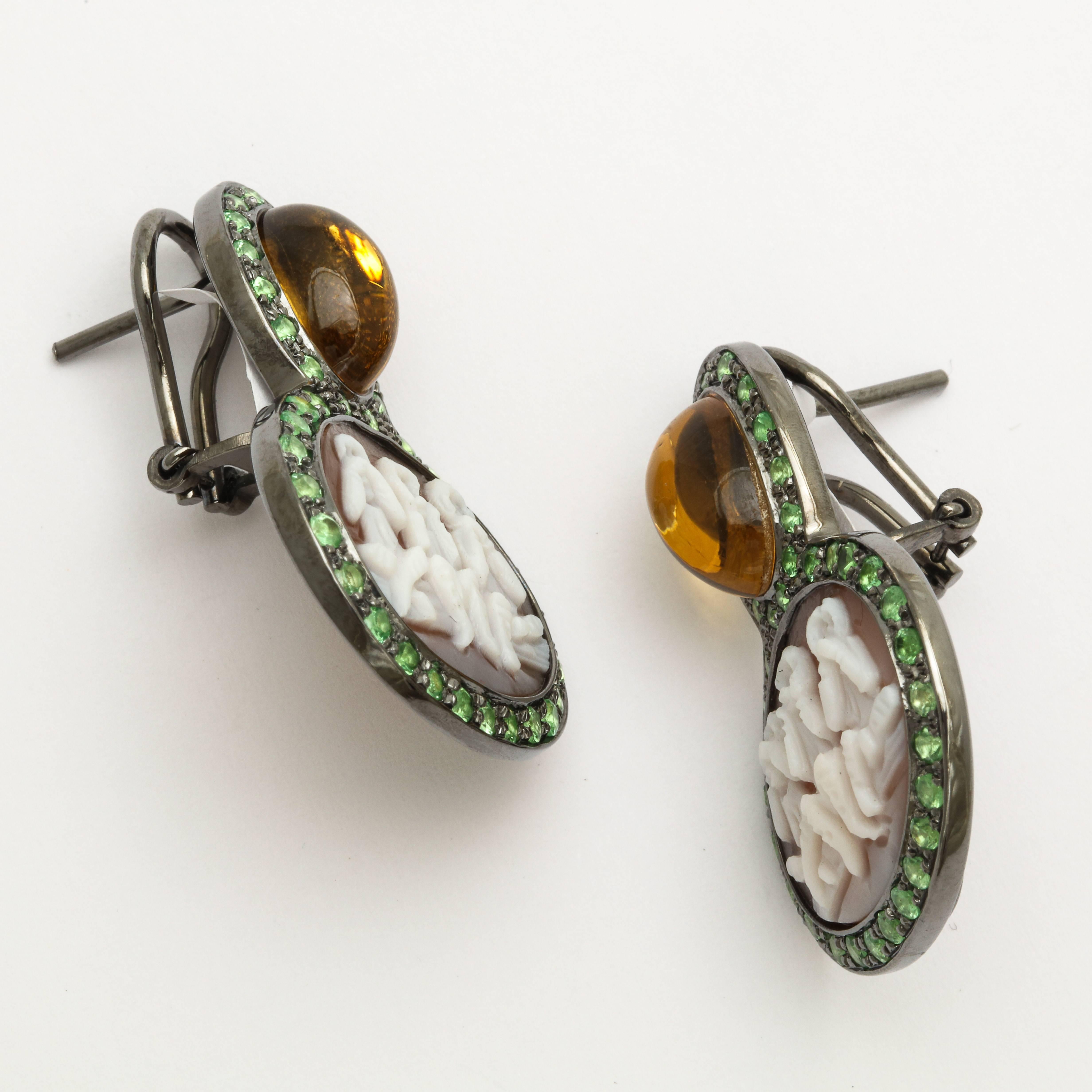 Modern Amedeo Sardonyx Shell Cameo Couture Scimmiette Earrings For Sale