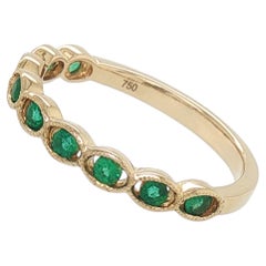 18K Yellow Gold Round Emerald Stackable Ring with Milgrain Bezels