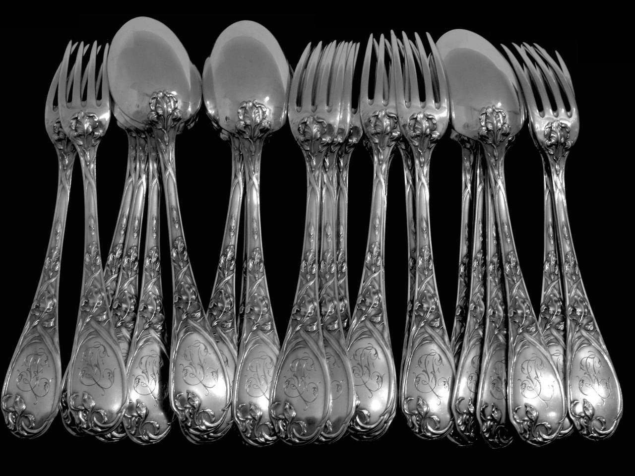 Puiforcat French Sterling Silver Dinner Flatware Set 25 pc Iris with Box For Sale 4