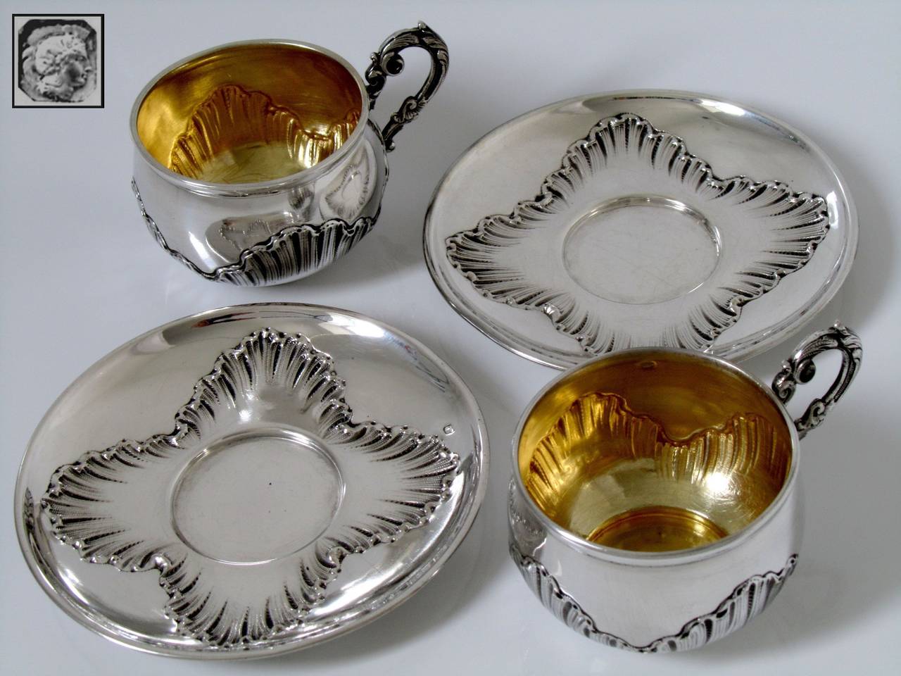 Pair of French Sterling Silver Vermeil Coffee/Tea Cups w/Saucers Rococo Pattern In Good Condition For Sale In Triaize, Pays de Loire