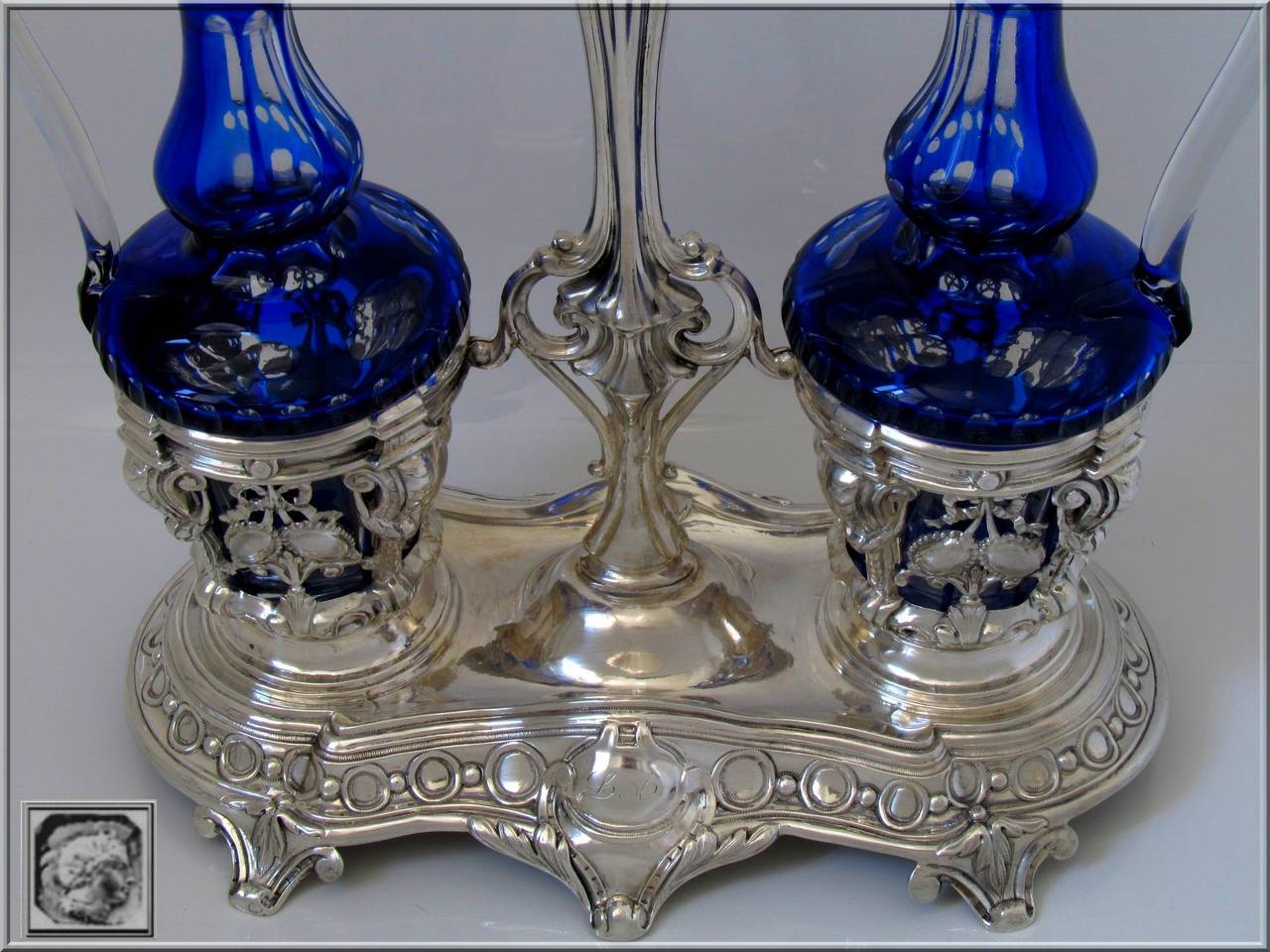 Imposing French Sterling Silver Oil and Vinegar Cruet Set Baccarat Cobalt Blue For Sale 2