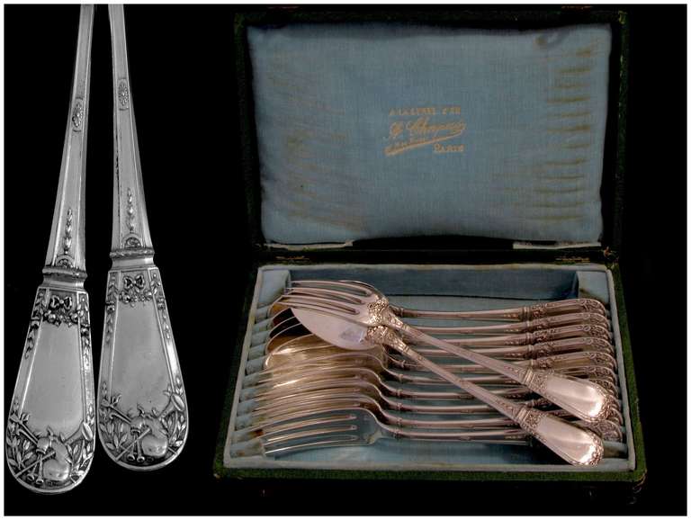 Fabulous French Sterling Silver Dessert Flatware 12 pc w/box Musical Instruments In Good Condition For Sale In Triaize, Pays de Loire