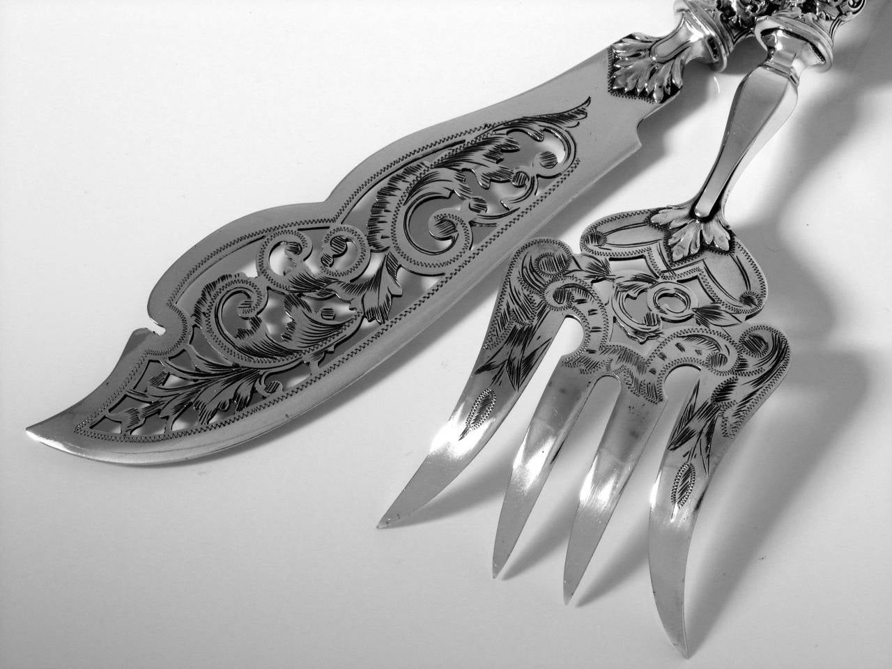 Huignard Fabulous French Sterling Silver Fish Servers 2 pc Dolphin, Mascaron For Sale 3
