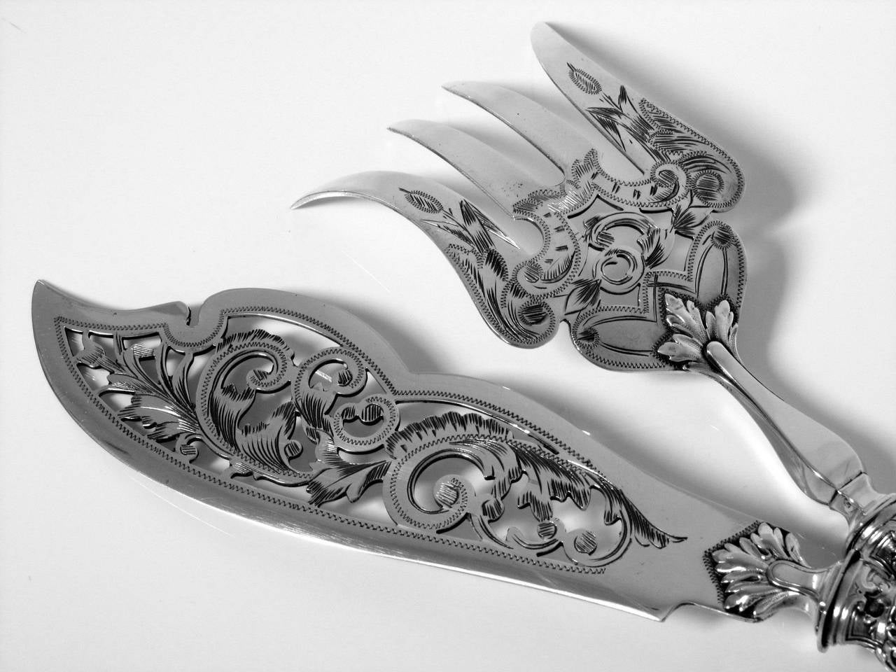Huignard Fabulous French Sterling Silver Fish Servers 2 pc Dolphin, Mascaron For Sale 4