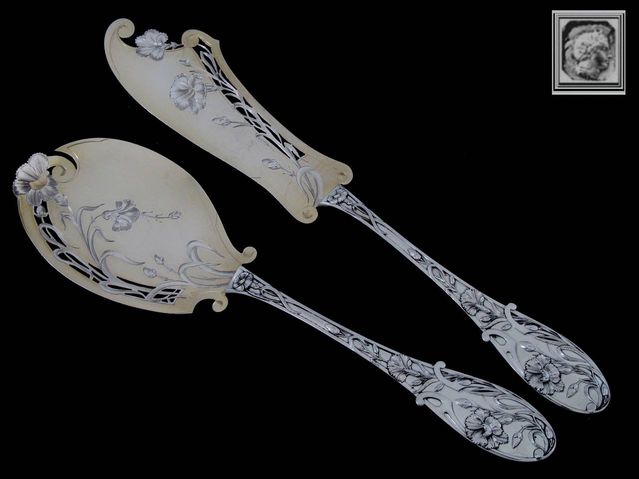 A very rare French Sterling Silver Vermeil Ice Cream set 2 pc of truly exceptional quality, for the richness of the decoration, the form and sculpting. 

The silver and silver-gilt pierced upper parts are engraved with flowers and foliage. The