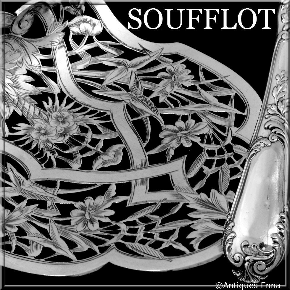 SOUFFLOT Fabulous French Sterling Silver Asparagus/Pastry/Toast Server Rococo

Exceptional Asparagus/Pastry server in sterling silver. The sophistication of this design and the quality of workmanship is typical of that of the Maison Soufflot. The