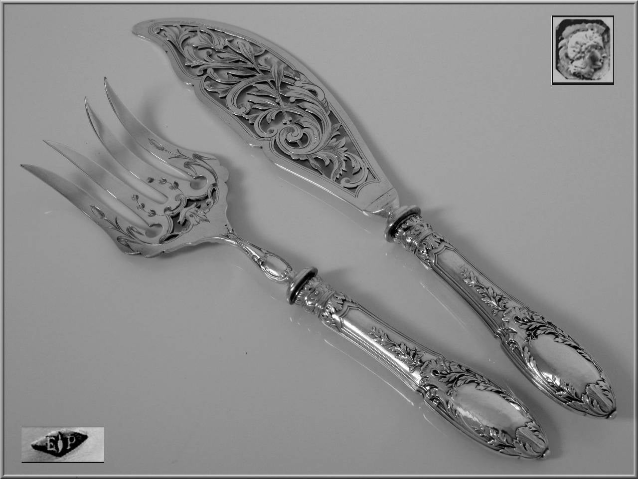 Puiforcat Gorgeous French Sterling Silver Fish Servers 2 pc Foliages In Good Condition For Sale In Triaize, Pays de Loire