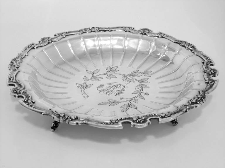 Fabulous French All Sterling Silver Compote/Serving Dish/Tray Louis XVI pattern In Good Condition In Triaize, Pays de Loire