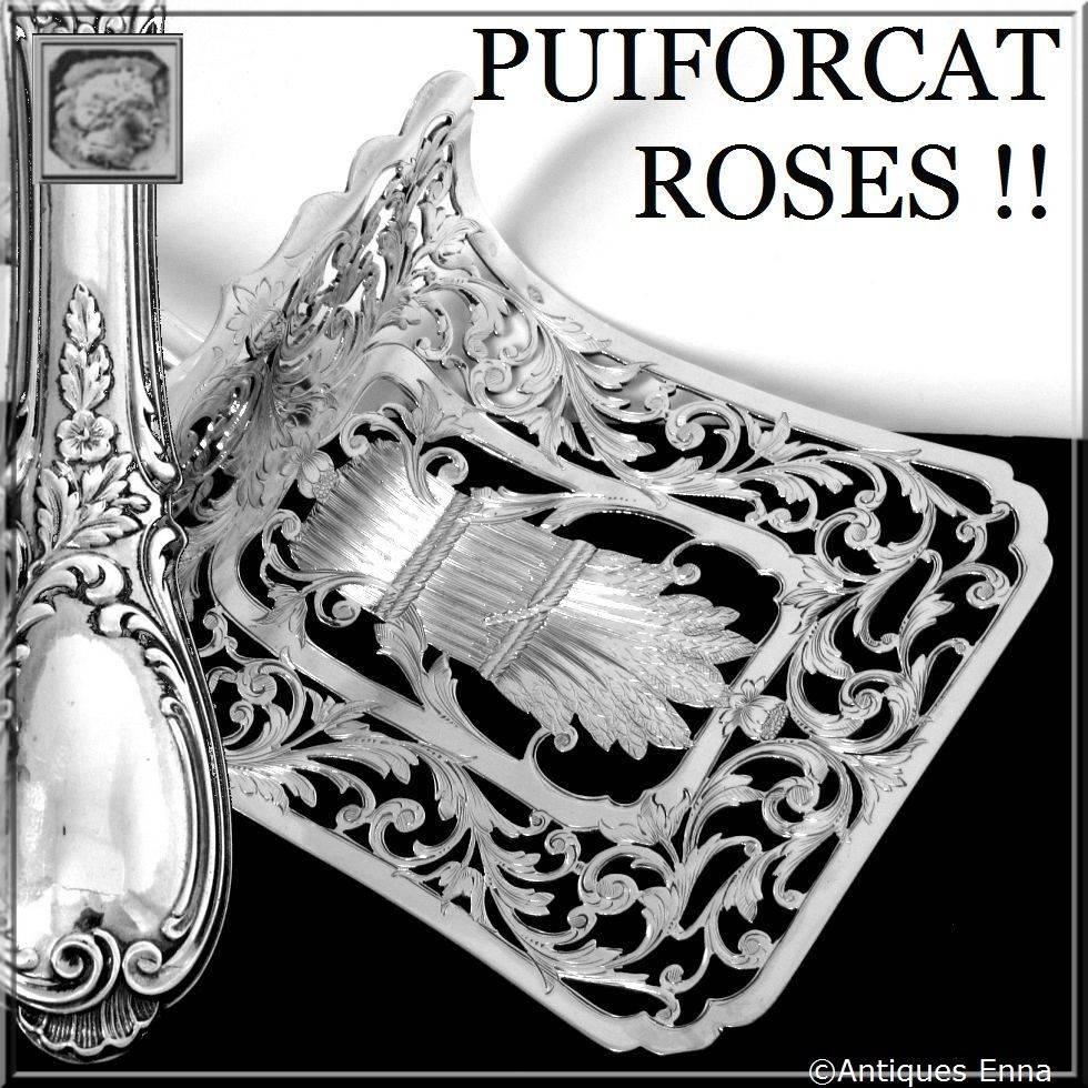 PUIFORCAT Fabulous French Sterling Silver Asparagus/Pastry/Toast Server Roses

Exceptional Asparagus/Pastry/Toast server in sterling silver. The sophistication of this design and the quality of workmanship is typical of that of the Maison