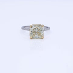 Bague avec diamant de 5,02 carats, certifié GIA, de couleur « Fancy Light Grayish Greenish Yellow », en platine et or 18 carats