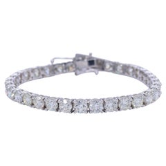 Bracelet tennis « Diamond Line » d'un poids total de 15,80 carats, diamants I, SI1-2, or blanc 14 carats