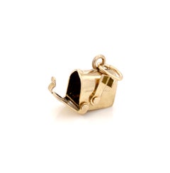 Vintage 14 carats J.M. Pendentif articulé en forme de boîte aux lettres de la marque Fisher Company