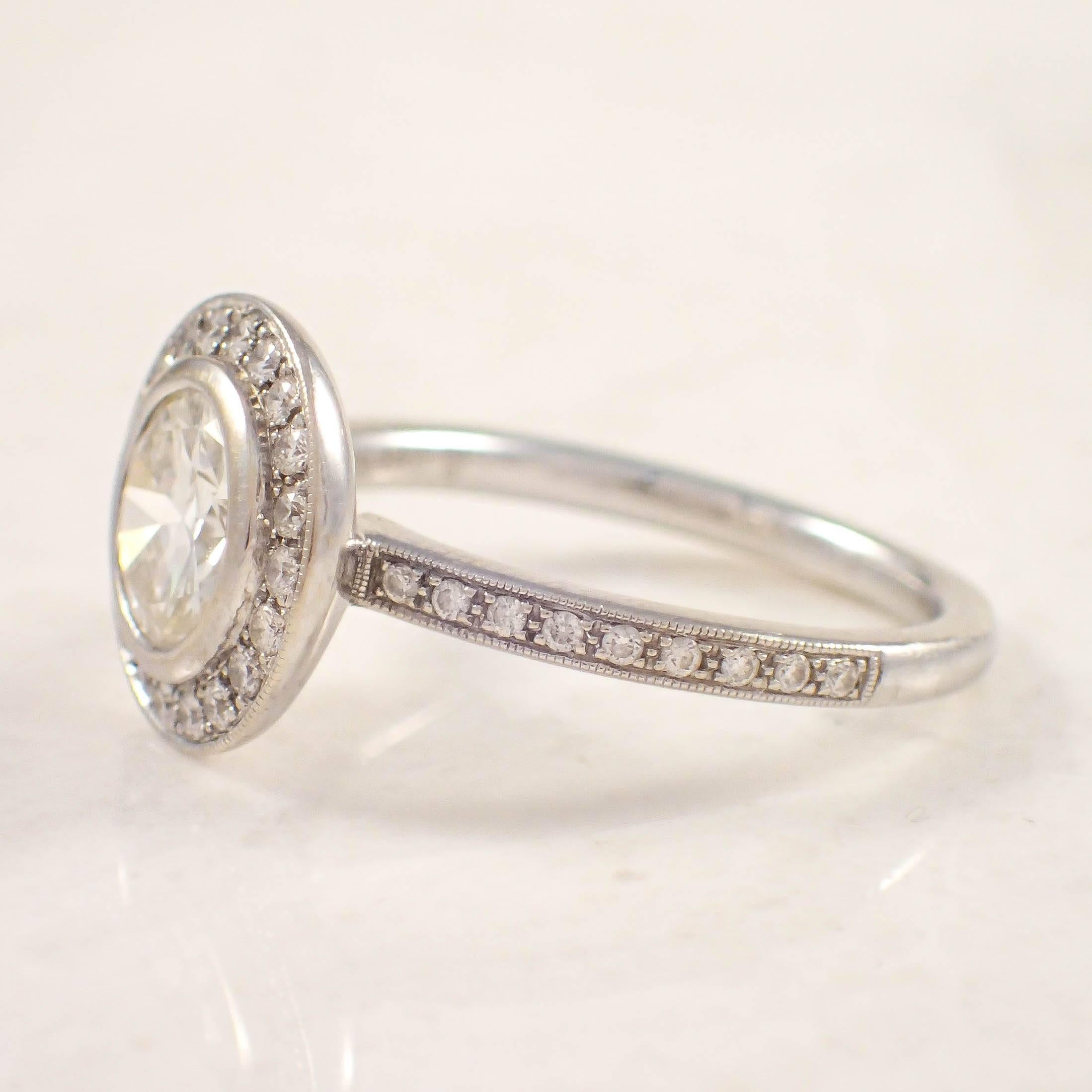 Women's 1.00 Carat GIA Cert Diamond Gold Engagement Ring For Sale