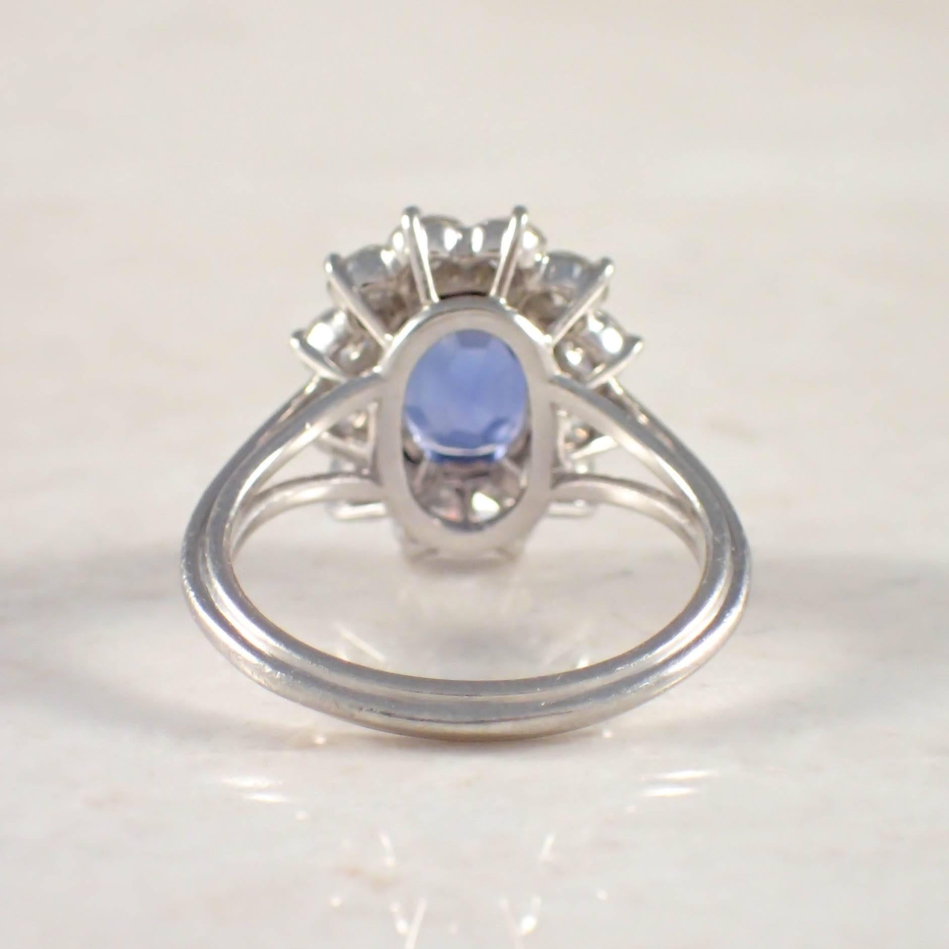 Natural Sapphire Diamond Platinum Ring In Excellent Condition For Sale In Portland, ME