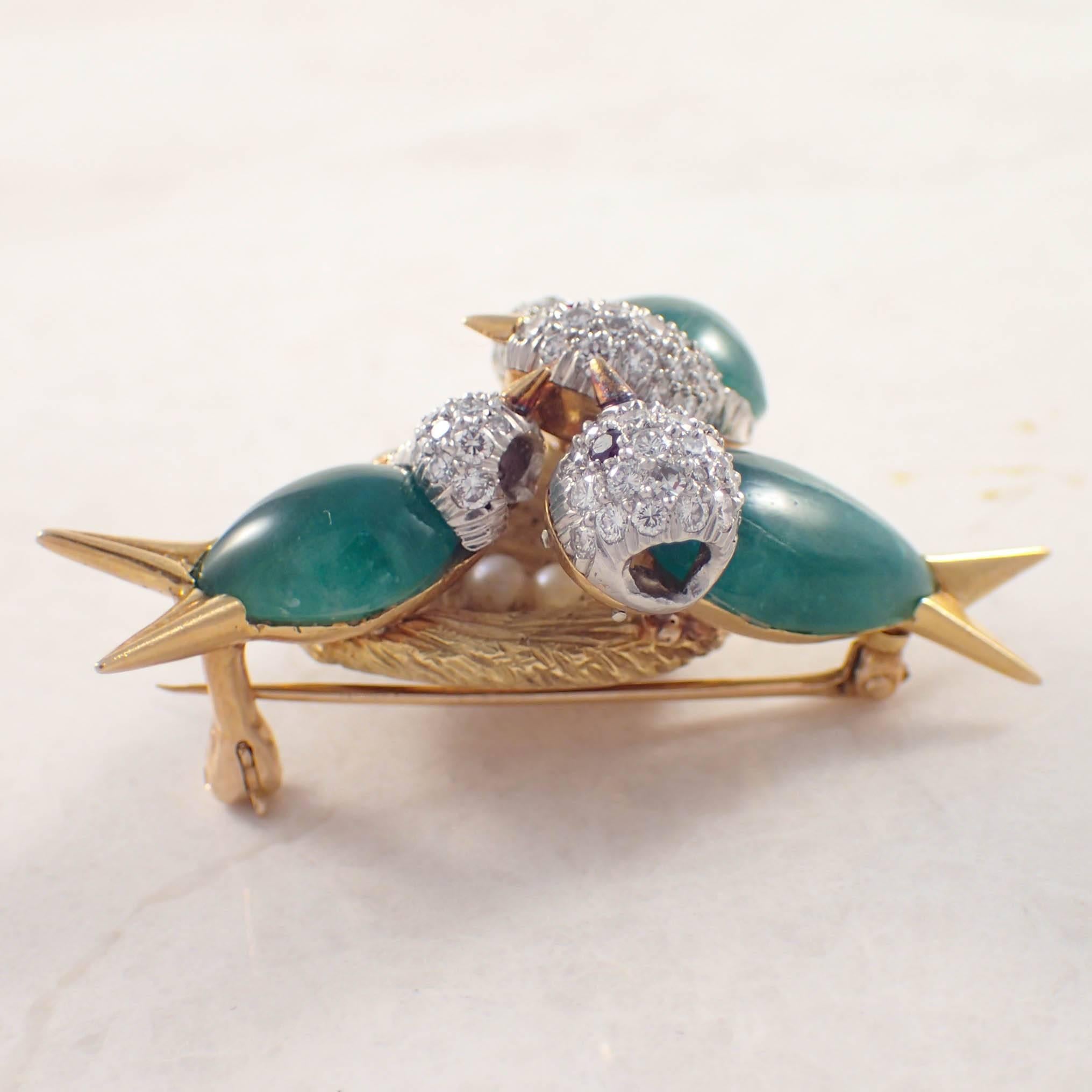Art Deco 1930s Ruby Emerald Diamond Gold Platinum Bird Brooch For Sale