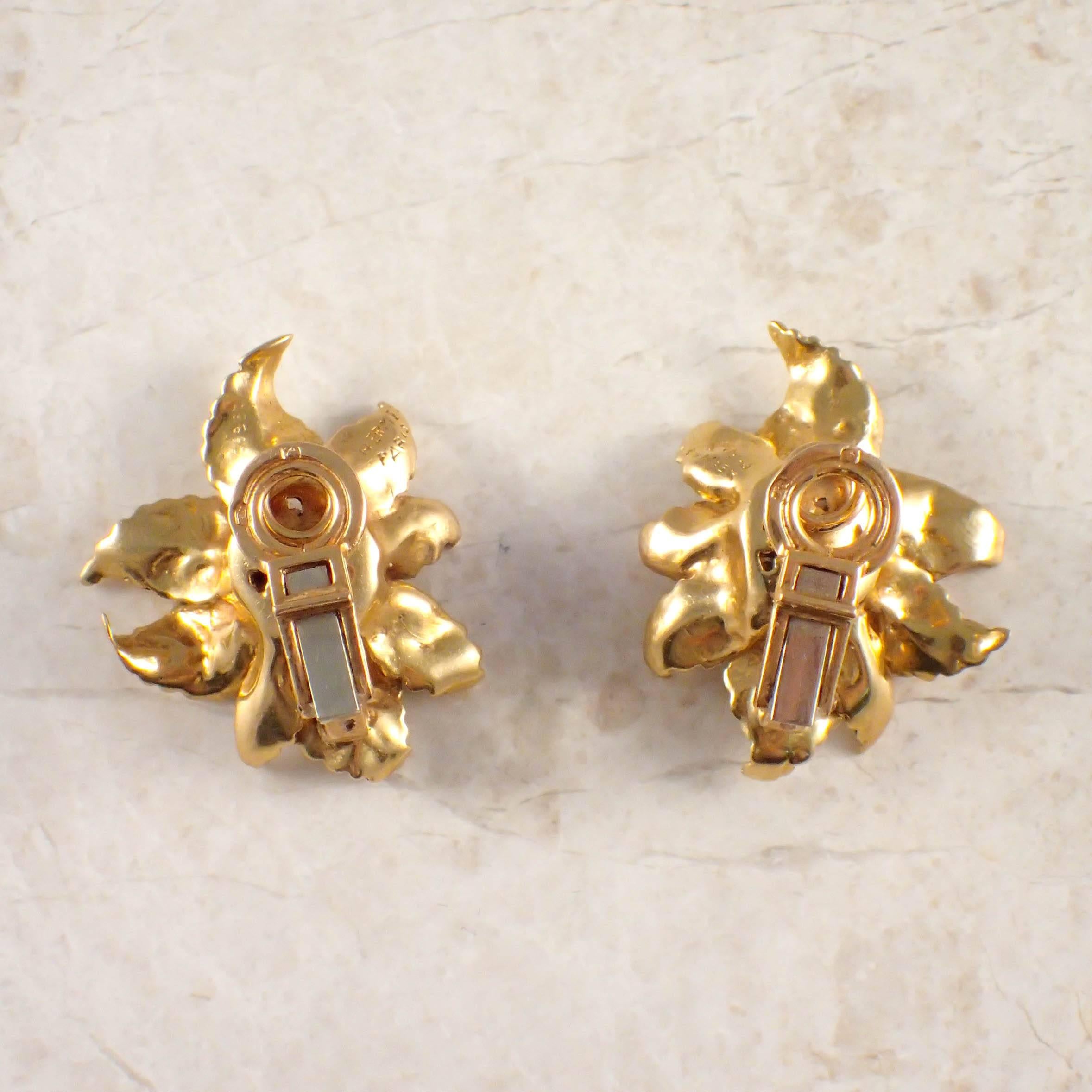 1960s Hermes Gold Brooch and Earring Set  For Sale 1