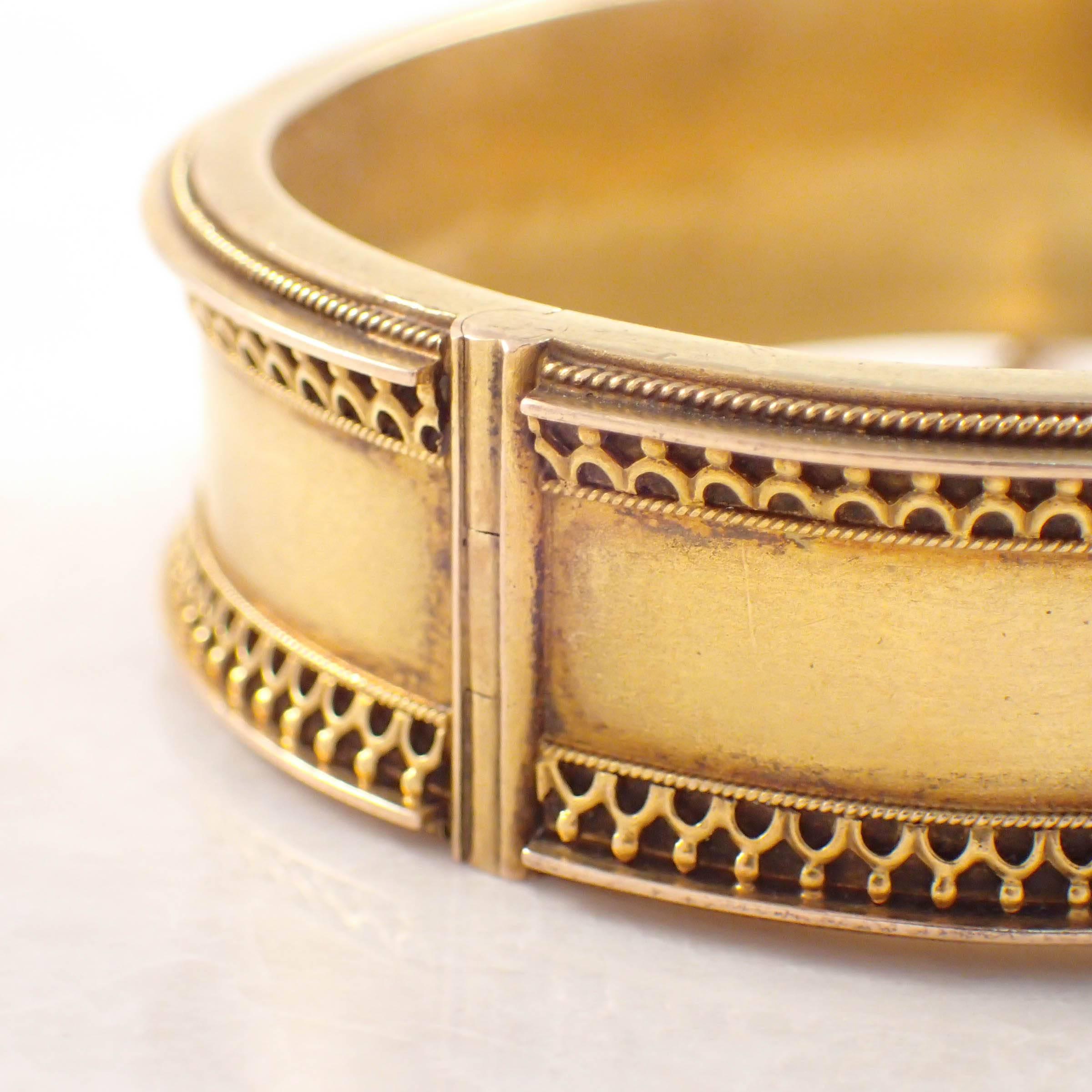 Victorian Gold Hinged Bangle Bracelet In Good Condition In Portland, ME