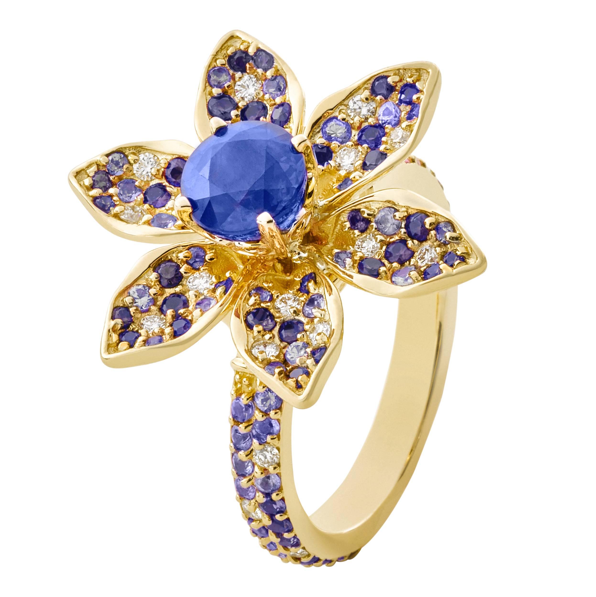 Blue Cave Ceylon Blue Sapphires Diamonds Gold Ring For Sale