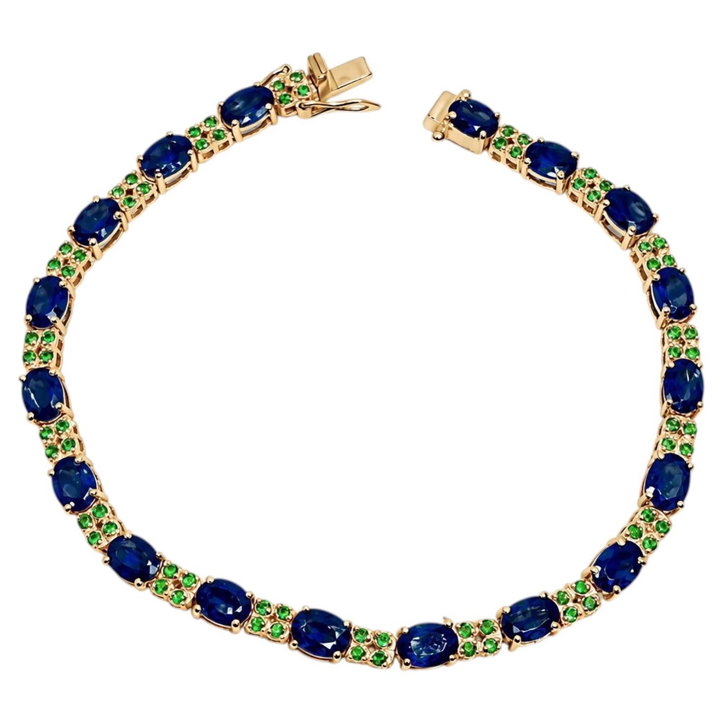 Bracelet tennis en saphir bleu de 10,10 carats, style émeraude, en or 14 carats en vente