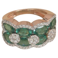 Ring aus massivem 14-karätigem Roségold mit natürlichem Smaragd und einem weißen Diamanten der Reinheitsstufe H/Si