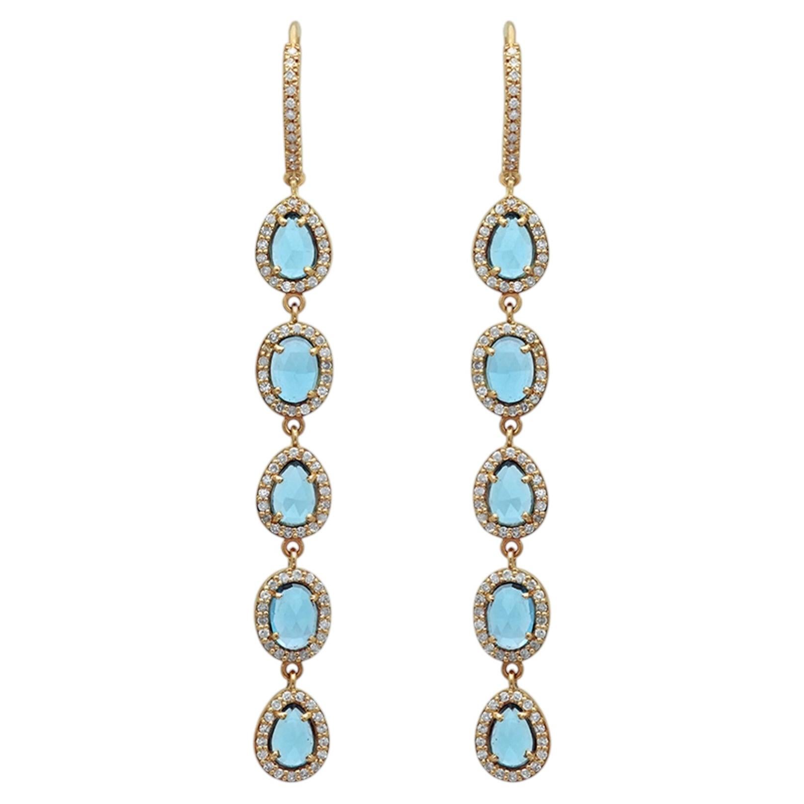 Ohrringe aus massivem 14-karätigem Gelbgold mit natürlichem H/Si-Weißdiamanten und blauem Topas, in Tropfenform mit Hakenverschluss im Angebot
