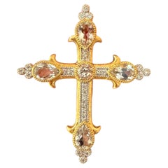 Pendentif croix en or jaune 18 carats avec topaze blanche et diamant Jude Frances