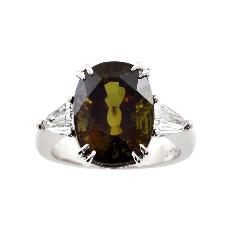 9.27 Carat Natural Alexandrite and Diamond Ring For Sale
