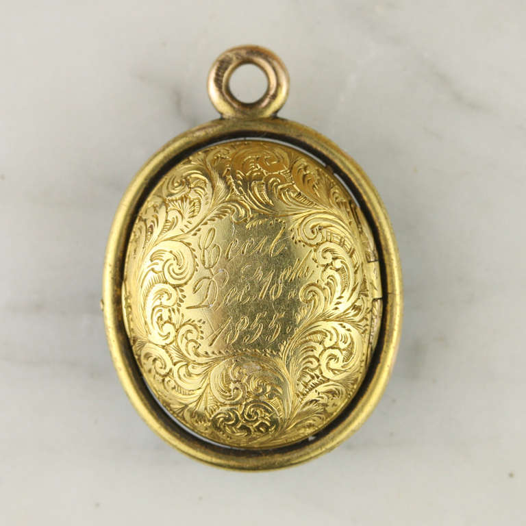 Enamel, Diamond and Gold C Initial Locket In Excellent Condition For Sale In Madison area, WI