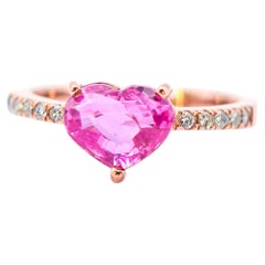 Il cuore eterno di Ceylon: anello con zaffiro rosa naturale di Ceylon da 2,03 carati e diamanti