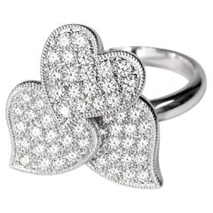 Bague de créateur en forme de cœur en or blanc 18 carats sertie de diamants – Bijou de collection romantique