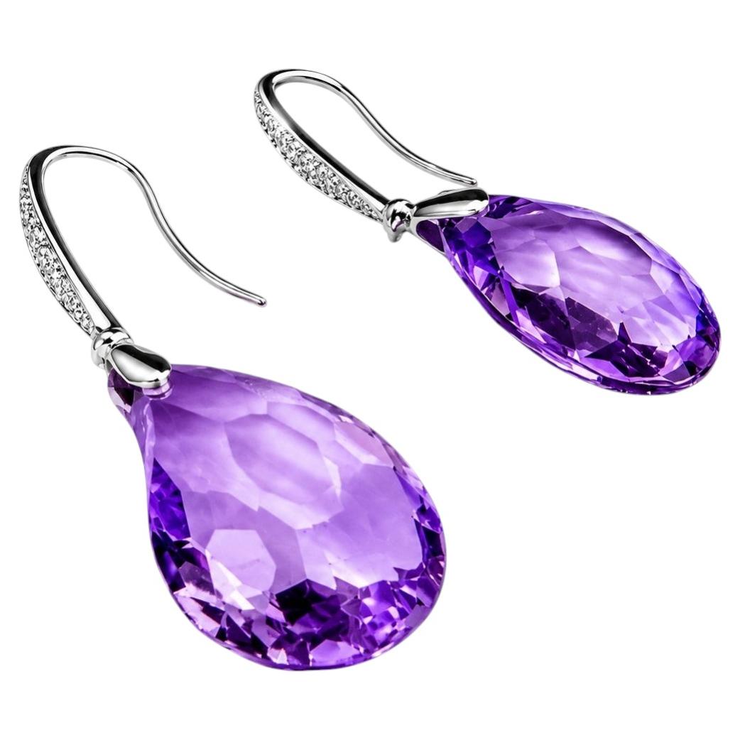 Pendientes colgantes de oro blanco de 18 quilates con diamantes y amatistas