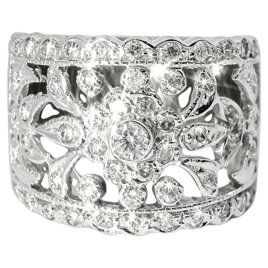 18K White Gold Ornate Diamond Wedding Band Ring For Sale