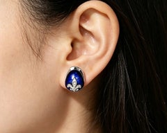 Pendientes de oro blanco de 18 quilates con diseño de flor de lis esmaltada, de Hidalgo