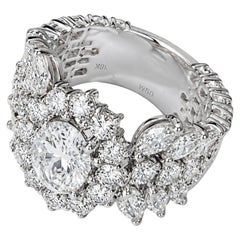 18K White Gold Oval Solitaire Diamond Engagement Ring