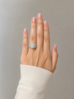 18K White Gold Oval Solitaire Diamond Engagement Ring