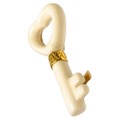 14K Yellow Gold White Agate Key Pendant Slide Necklace Modern Estate