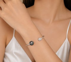 14K White Gold Diamond Tahitian Black Pearl Bangle Bracelet