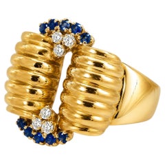 Handgefertigter Designer-Ring aus 18-karätigem Gelbgold mit Diamanten und Saphiren aus einem antiken Nachlass