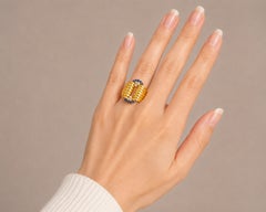 Handgefertigter Designer-Ring aus 18-karätigem Gelbgold mit Diamanten und Saphiren aus einem antiken Nachlass
