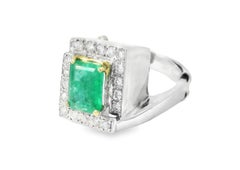 14K White Gold Emerald Diamond Designer Ring