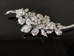 Broche « Fiorita » importante, 16,25 carats, diamants, en or blanc 18 carats