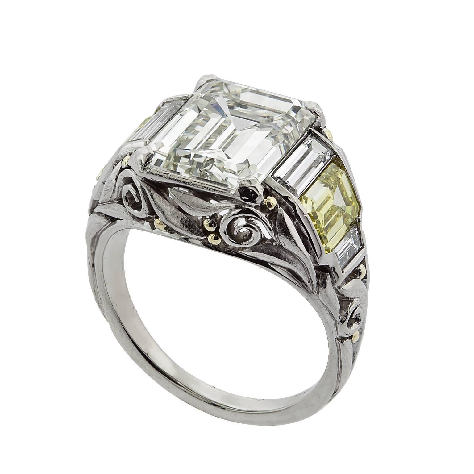 5.01 Carat Emerald Cut Diamond and Fancy Yellow Diamond Platinum and Gold Ring In Excellent Condition In Chevy Chase, MD