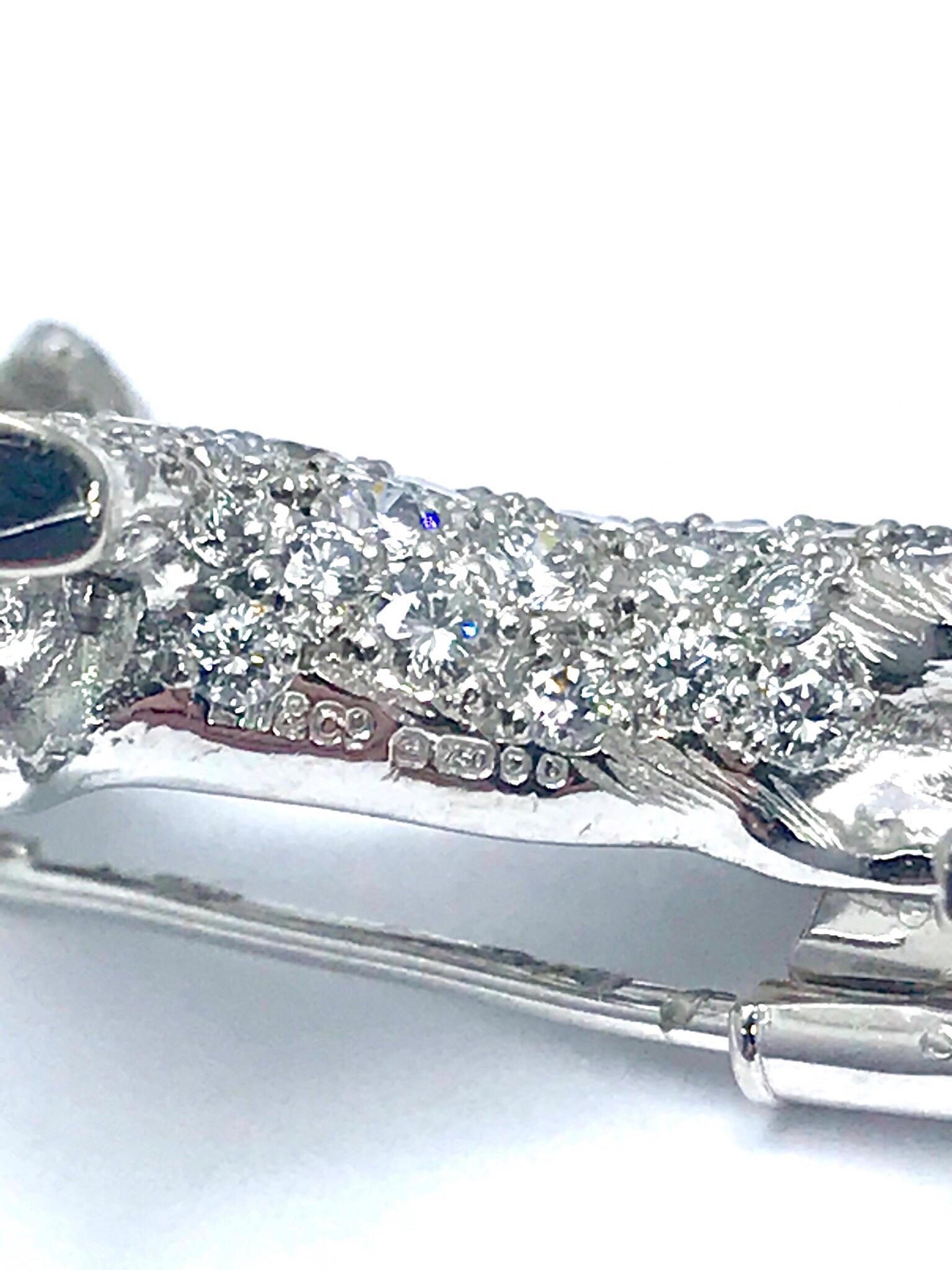 Women's or Men's 2.30 Carat Round Brilliant Diamond and White Gold Dachshund Brooch