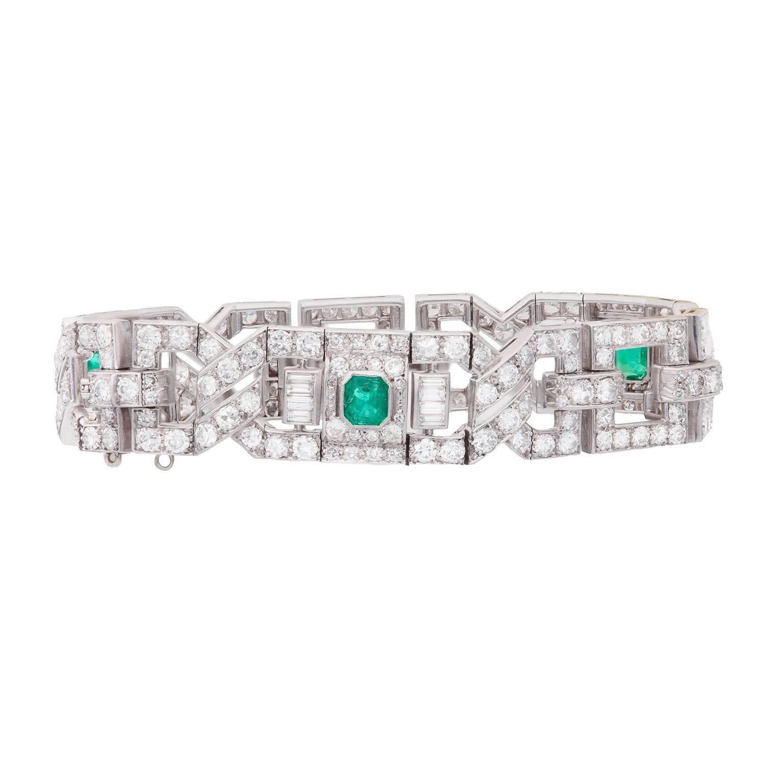 Art Deco Emerald Diamond Platinum Link Bracelet In Excellent Condition In Chevy Chase, MD