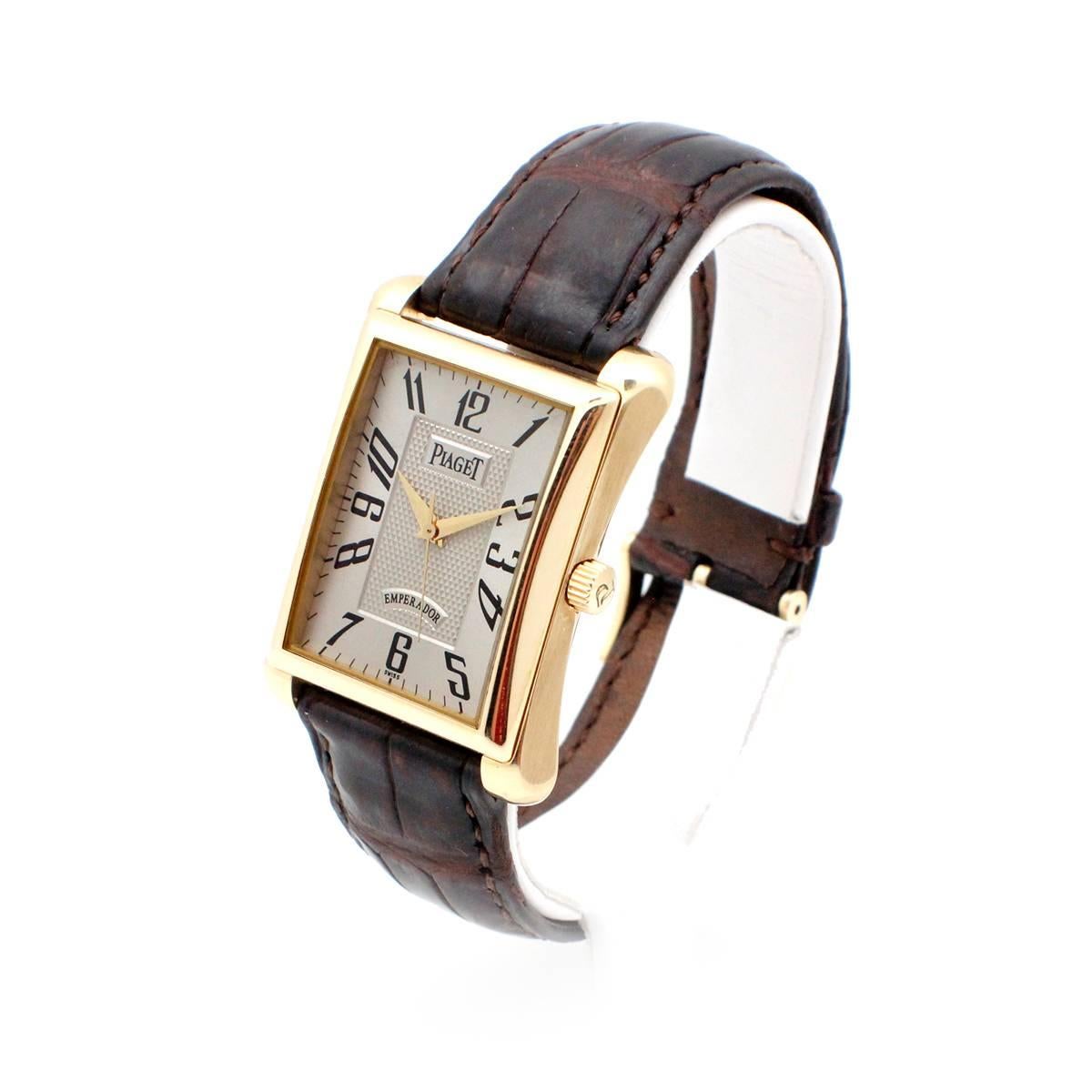 Piaget Yellow Gold Emperador Automatic Wristwatch Ref P10041 In Excellent Condition For Sale In Scottsdale, AZ