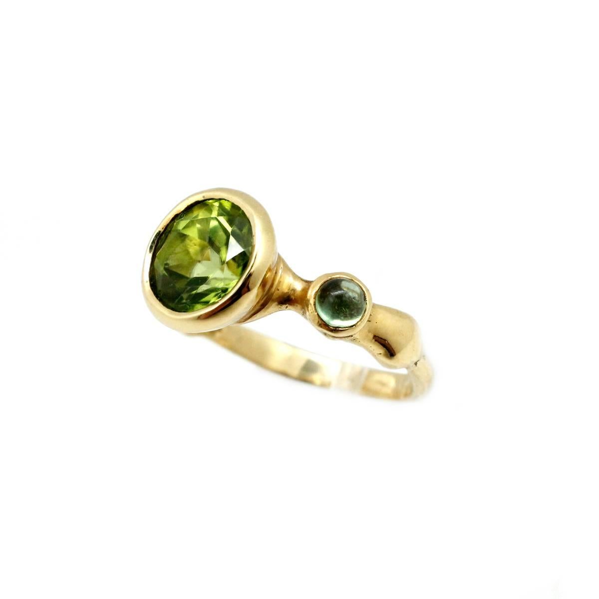 Contemporary Designer Lee Brevard Vivid Yellowish Green Peridot Set in 18kt Yellow Gold Ring  For Sale