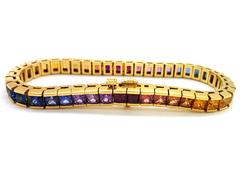 Prächtiges Regenbogen-Saphir-Gold-Tennisarmband